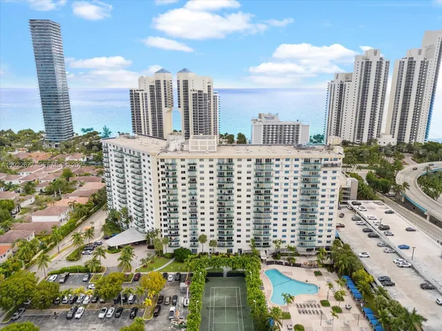 $2,850 | 19370 Collins Avenue, Unit 625, Sunny Isles Beach, FL 33160