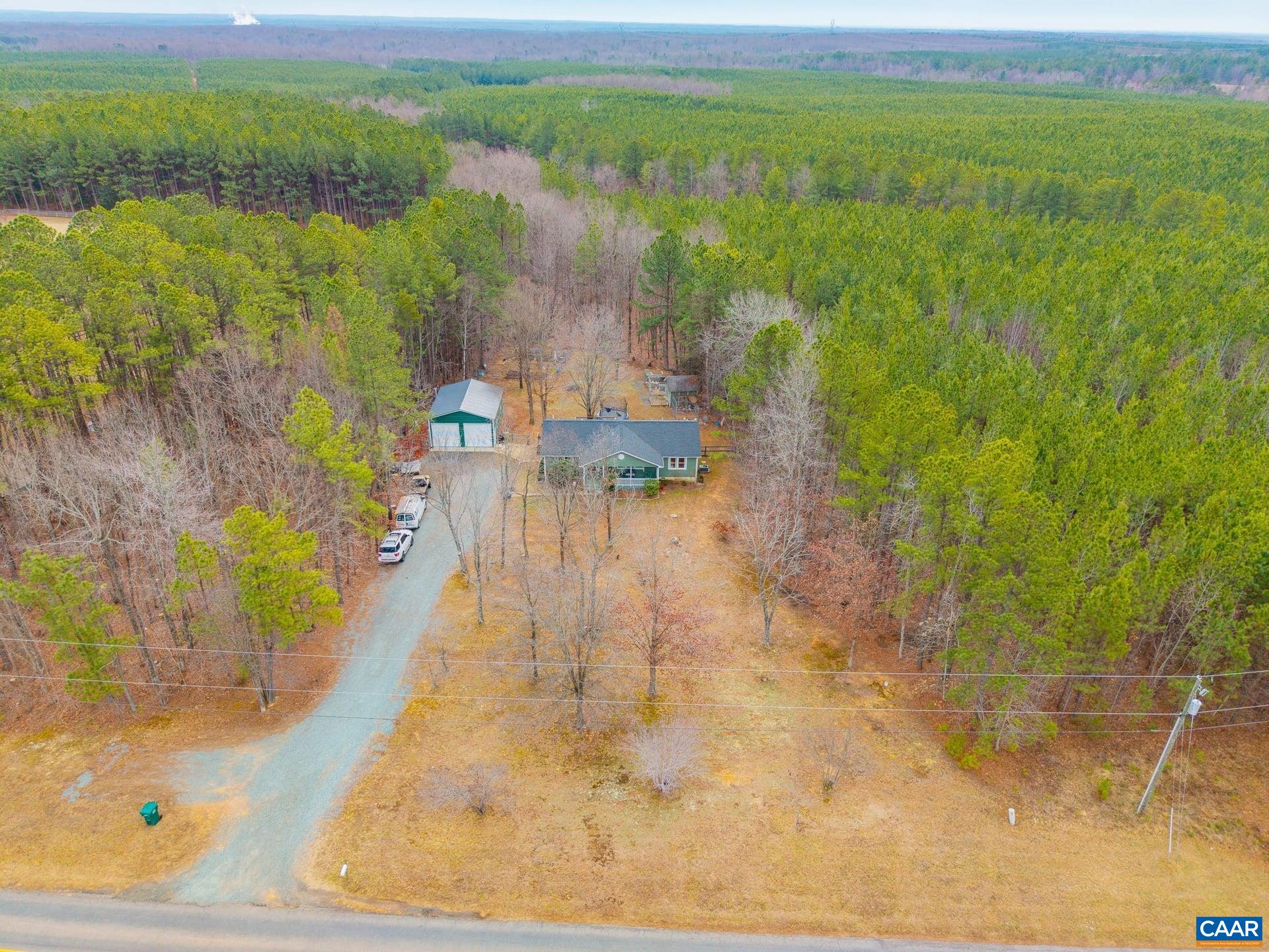 2325 Martin Kings Road Scottsville, VA 24590 - Photo 38 of 46