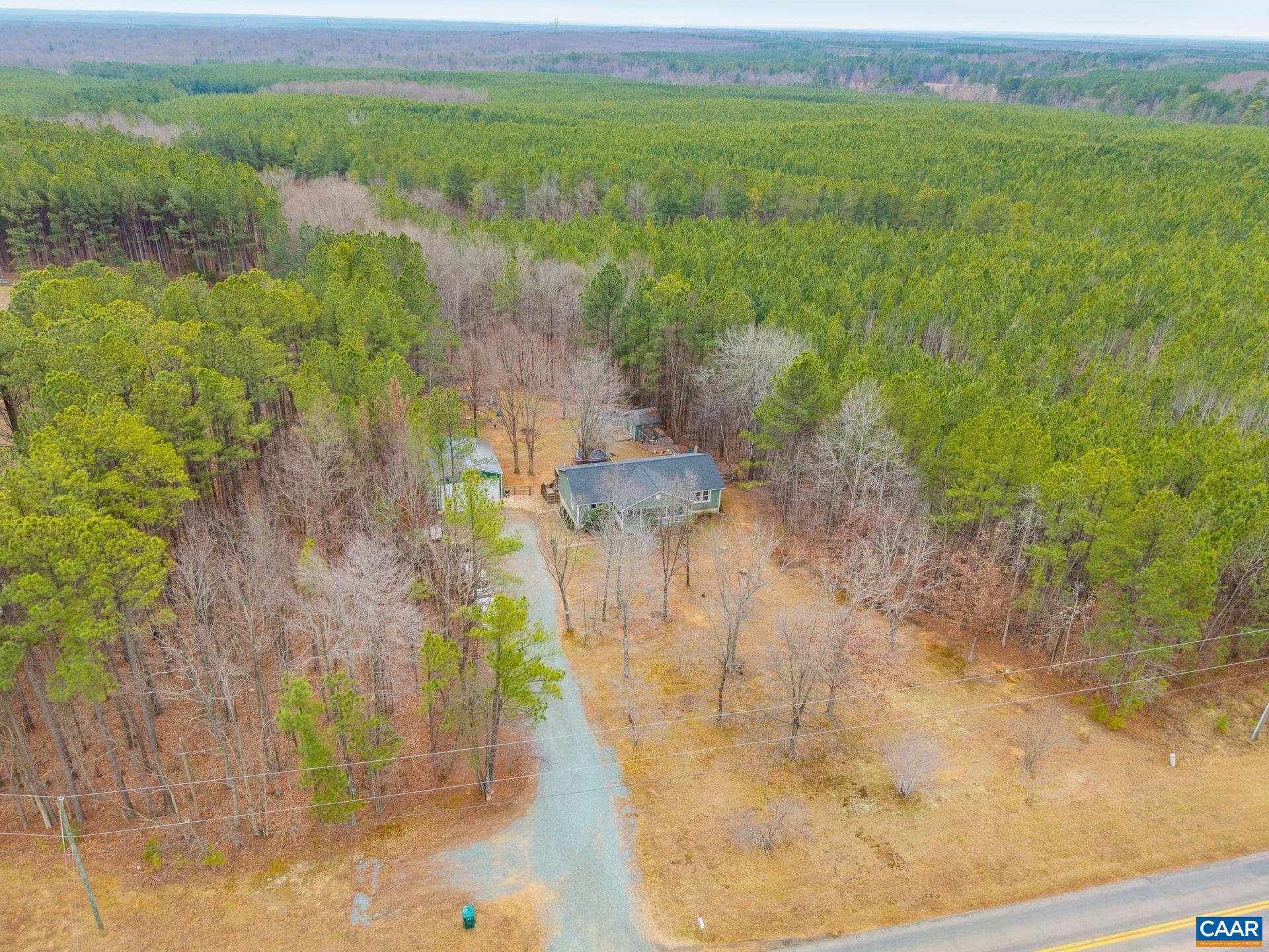 2325 Martin Kings Road Scottsville, VA 24590 - Photo 39 of 46