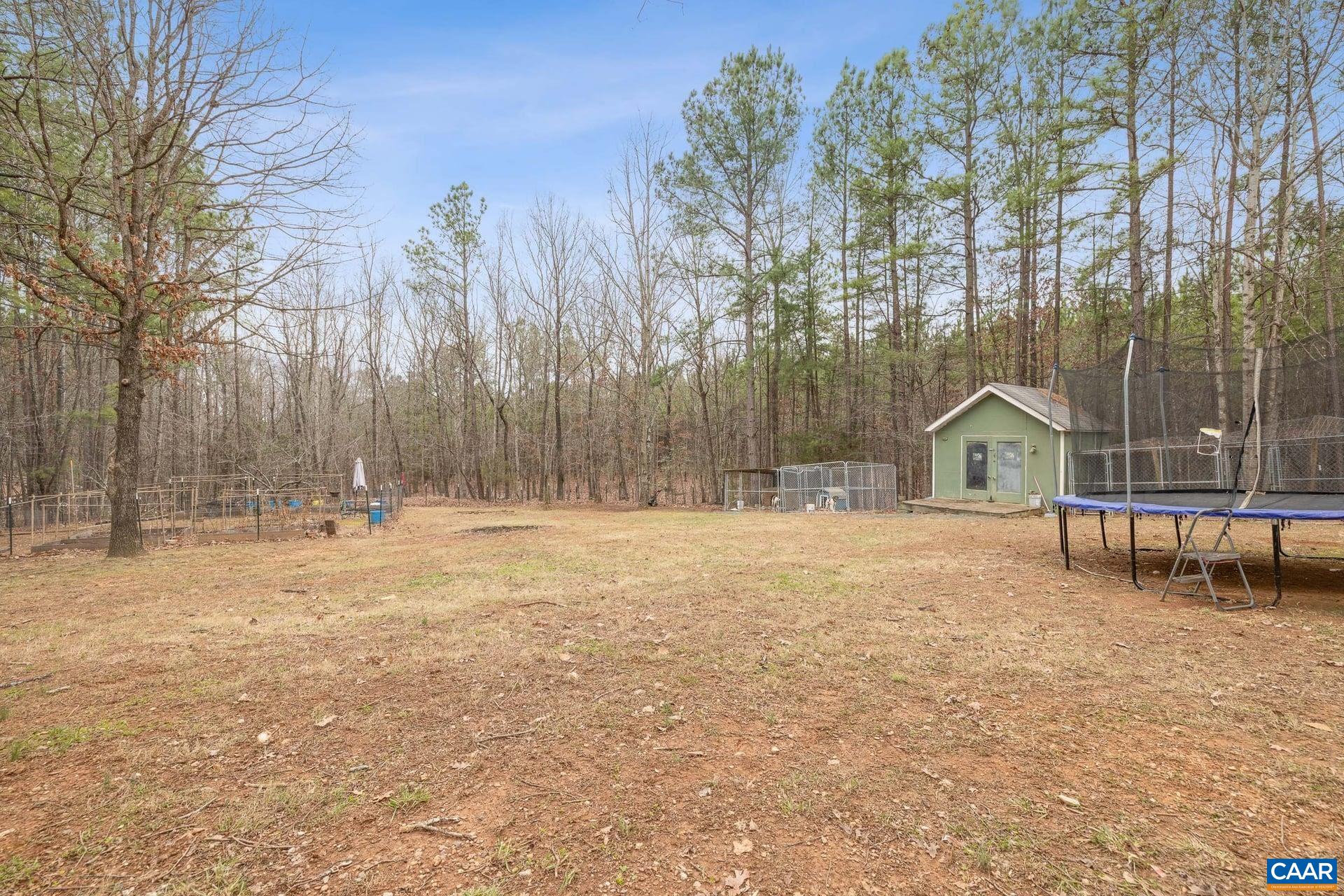 2325 Martin Kings Road Scottsville, VA 24590 - Photo 10 of 46