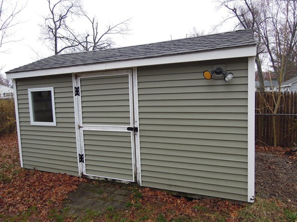 38 Louis Road Springfield, MA 01118 - Photo 5 of 26 Gallery Image 5