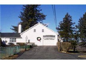 352 First Crown Point Road Strafford, NH 03884 - Photo 2 of 9