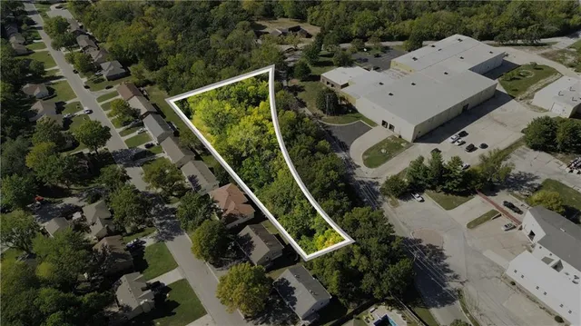 $15,000 | 12298 Dr Greaves Road, Grandview, MO 64030