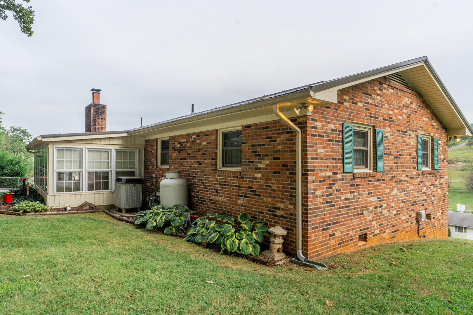 2548 Bob Little Road Elizabethton, TN 37643 - Photo 14 of 53 DSC02813-HDR_IG