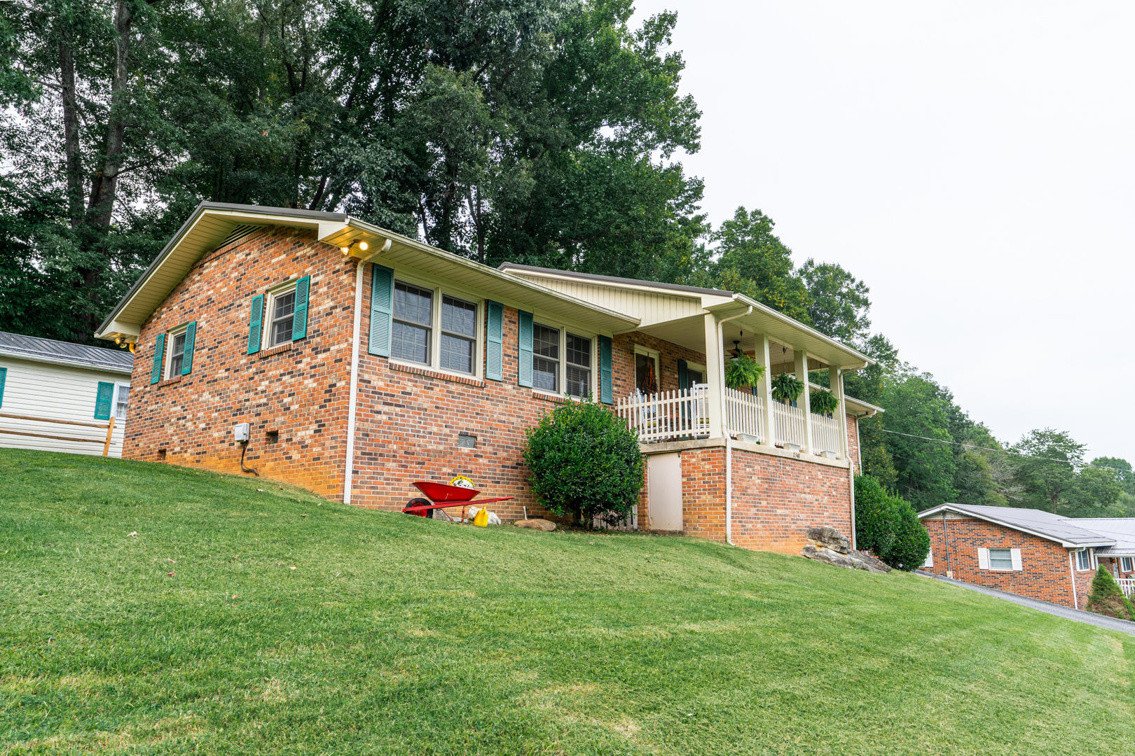 2548 Bob Little Road Elizabethton, TN 37643 - Photo 15 of 53 DSC02816-HDR_IG