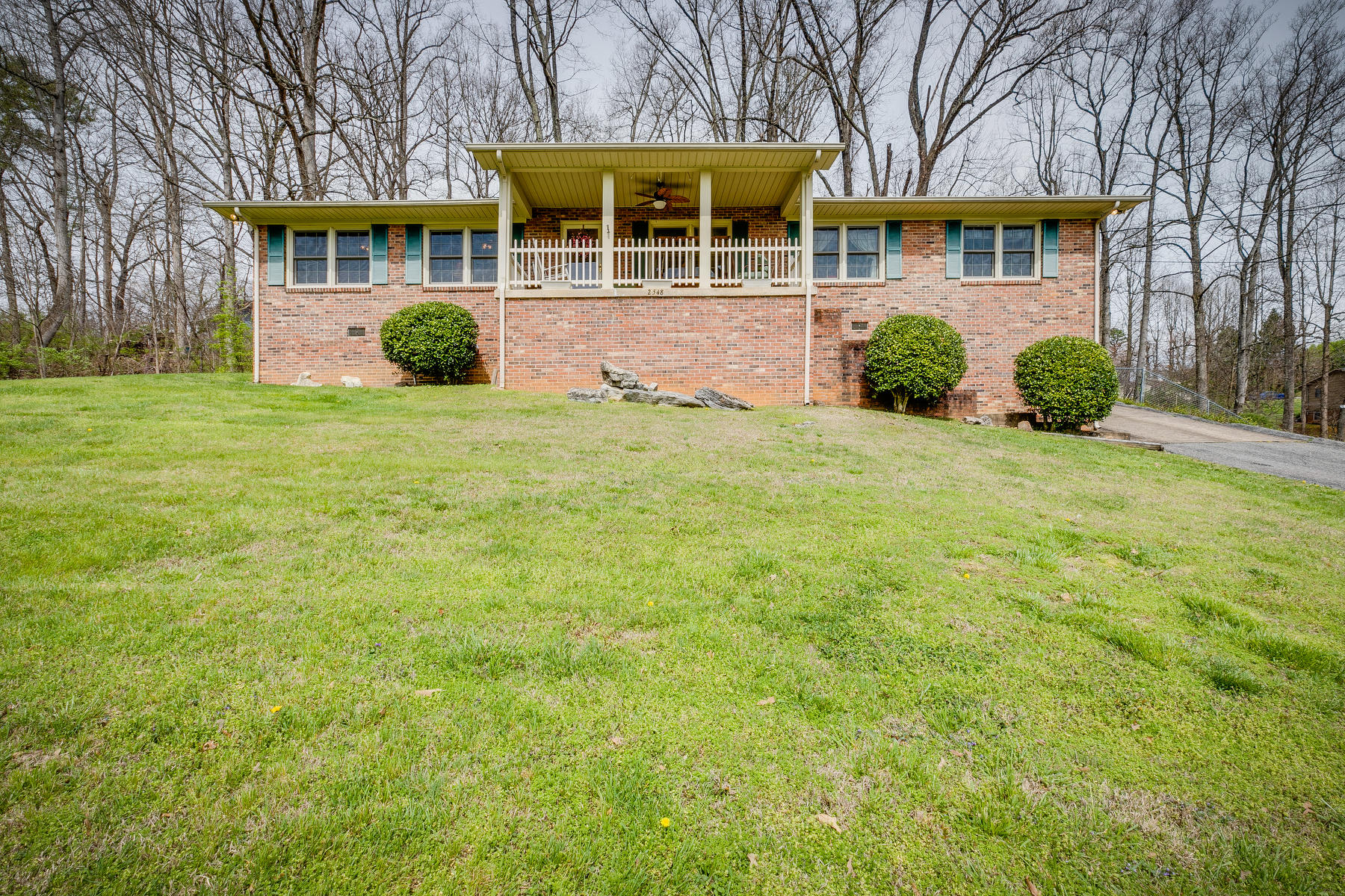 2548 Bob Little Road Elizabethton, TN 37643 - Photo 4 of 53 002
