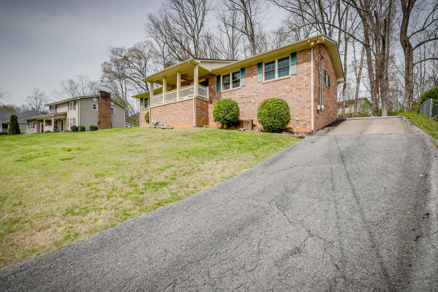 2548 Bob Little Road Elizabethton, TN 37643 - Photo 5 of 53 003