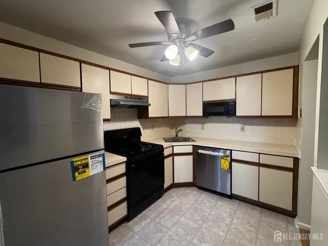 $2,500 | 1109 Stoneridge Circle, Helmetta, NJ 08828