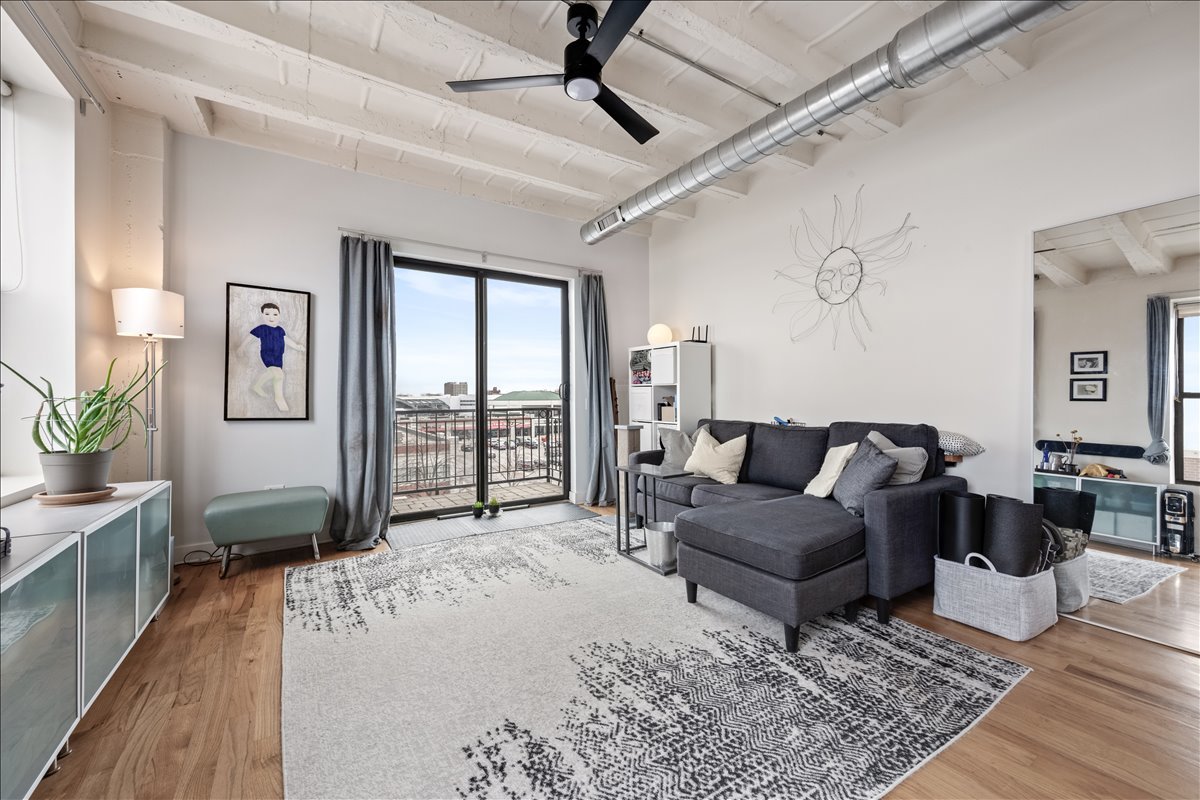 1791 West Howard Street, Unit 405 Chicago, IL 60626 - Photo 6 of 23