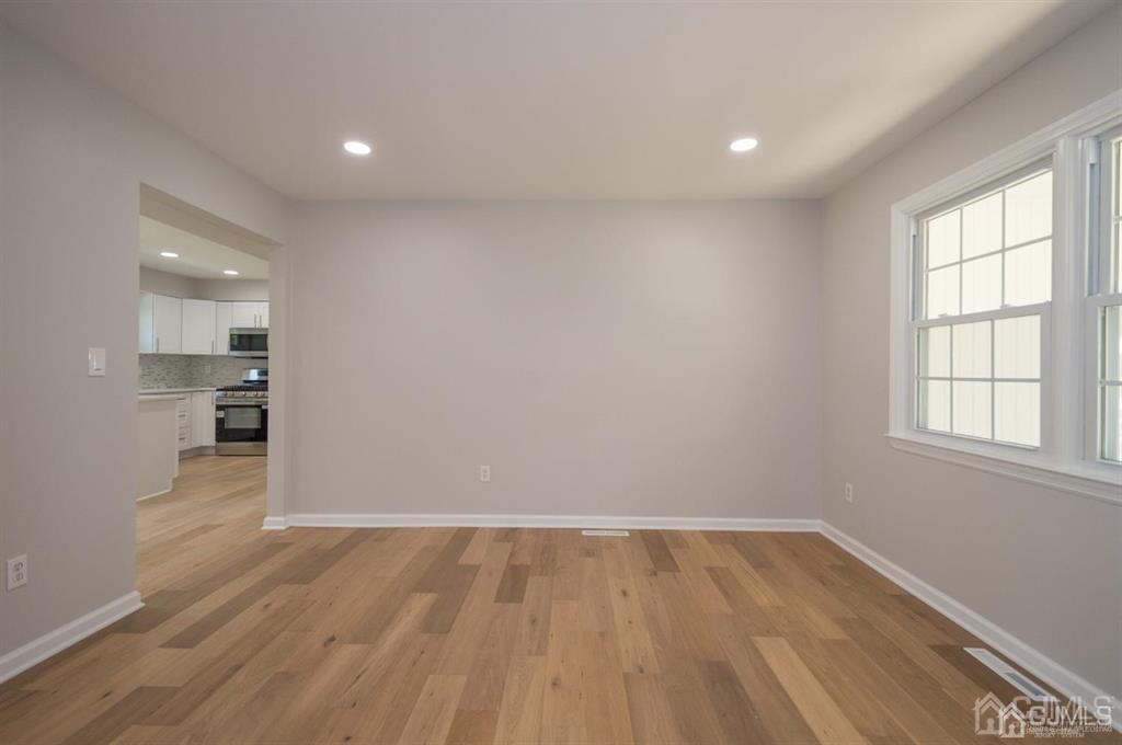 23 Lynnwood Road Edison, NJ 08820 - Photo 5 of 28