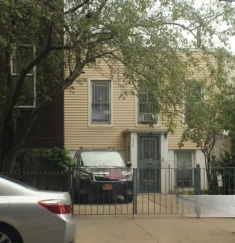 $2,495,000 | 23-75 31st Street | Astoria