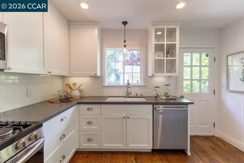 $1,300,000 | 30 Maple Lane, Walnut Creek, CA 94595