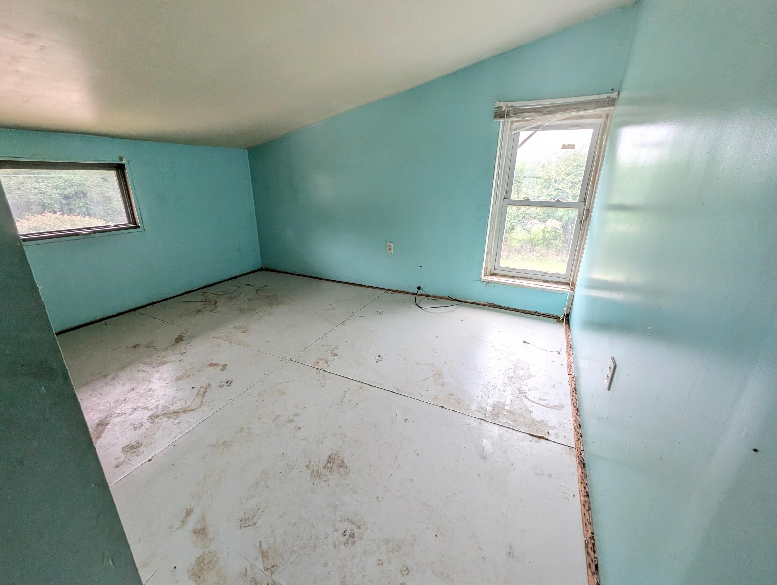 51270 92nd Avenue Decatur, MI 49045 - Photo 20 of 22 Upstairs Bedroom 3