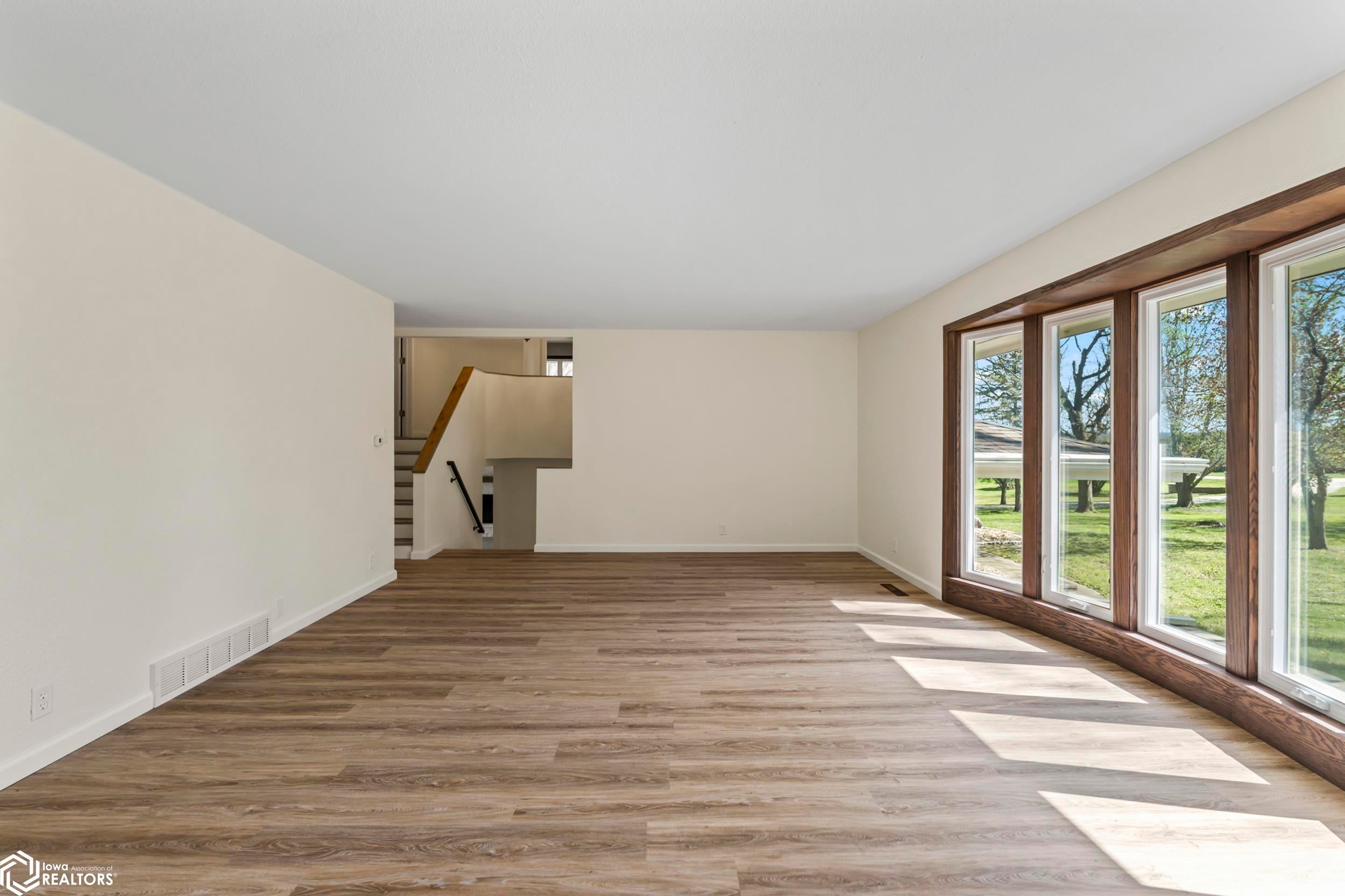 2695 Timberlane Road Webster City, IA 50595 - Photo 7 of 45 Gallery Image 7
