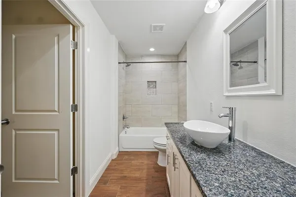 $1,500 | 607 East Carter Street, Unit 609, Sherman, TX 75090