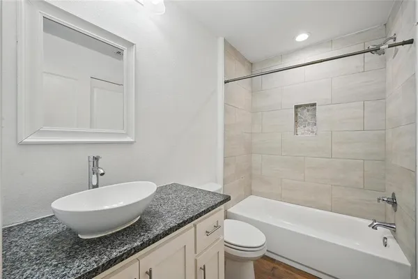 $1,500 | 607 East Carter Street, Unit 609, Sherman, TX 75090