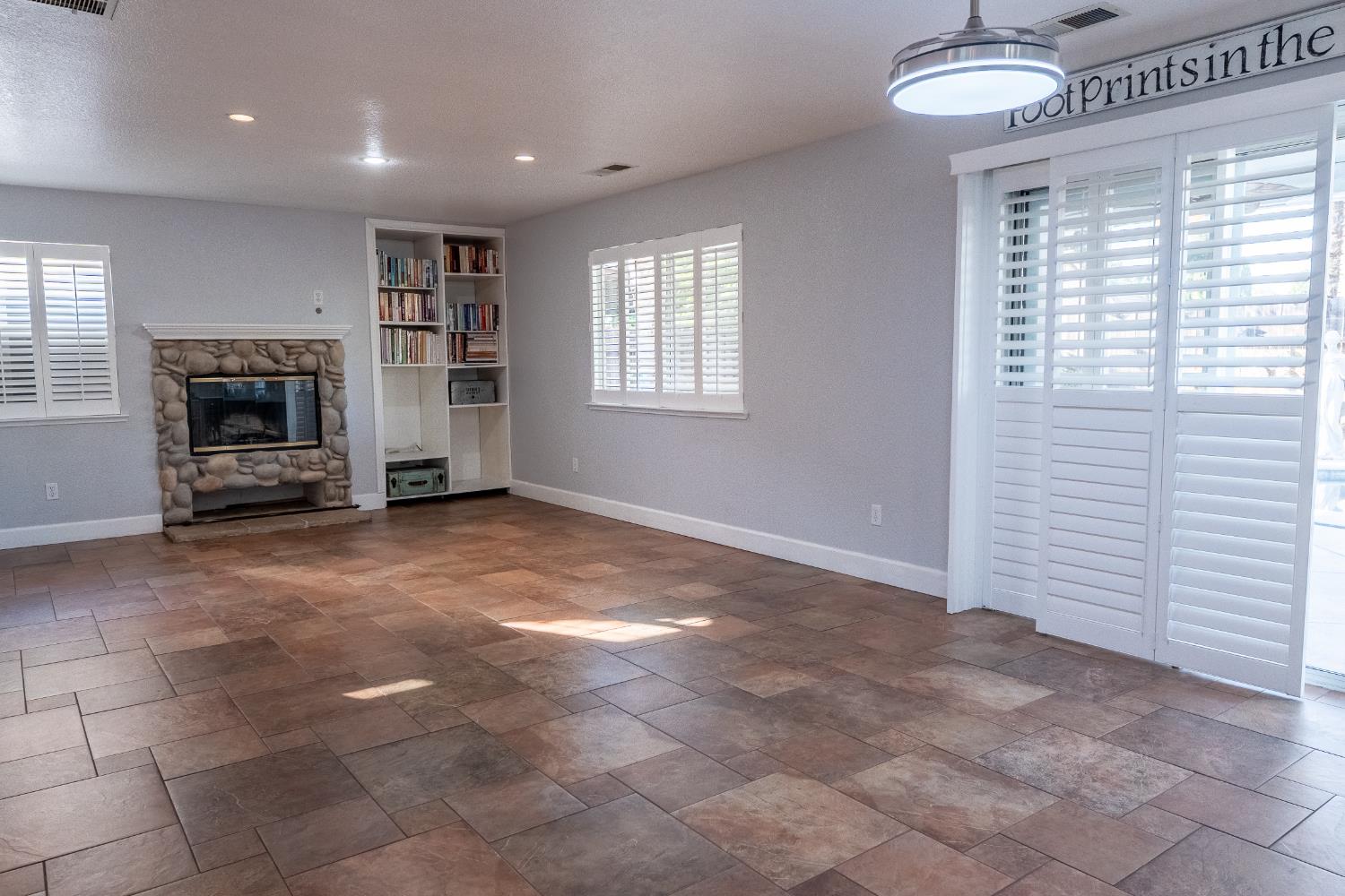 5201 Bora Court Salida, CA 95368 - Photo 10 of 31