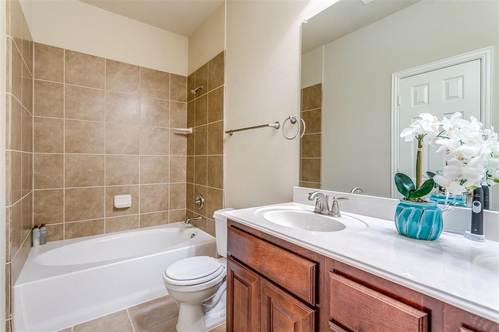 3649 Vienna Street Irving, TX 75038 - Photo 11 of 24