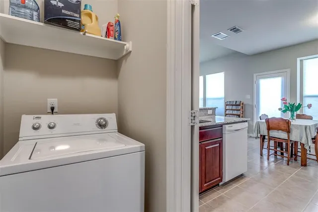 $2,195 | 3649 Vienna Street, Irving, TX 75038