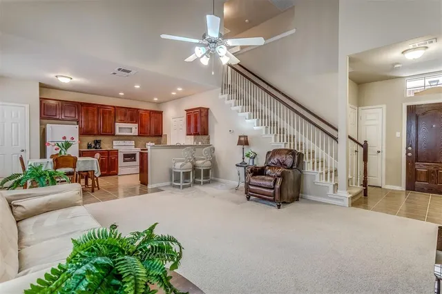 $2,195 | 3649 Vienna Street, Irving, TX 75038