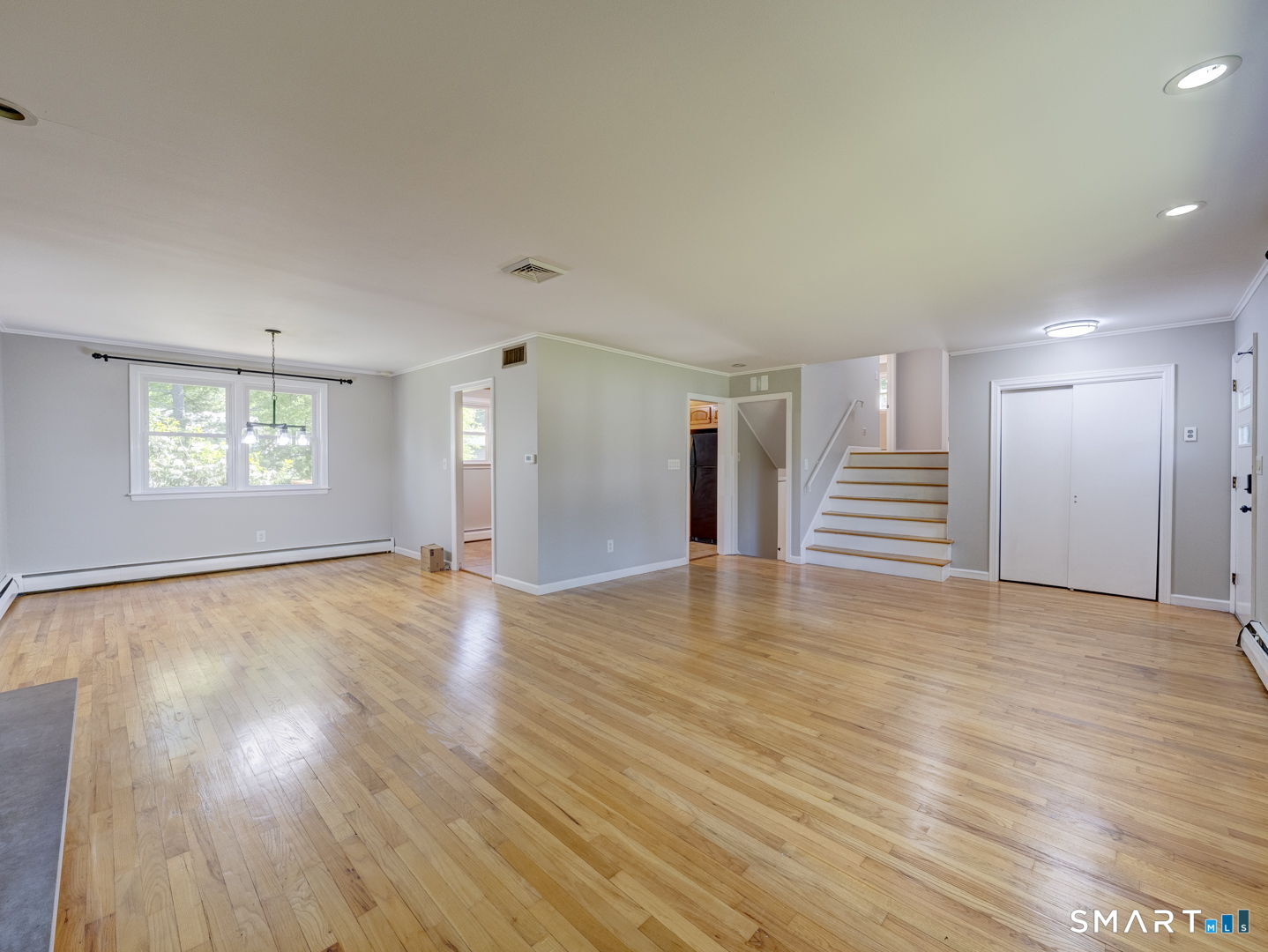 38 Portage Road West Hartford, CT 06117 - Photo 5 of 37