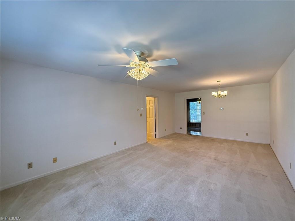 2711 Reynolda Road, Unit 2D Winston-Salem, NC 27106 - Photo 6 of 16 Gallery Image 6