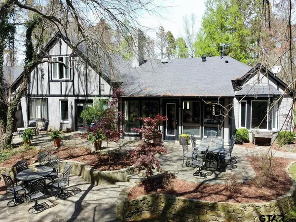 $1,300,000 | 17731 Highway 110, Lindale, TX 75771