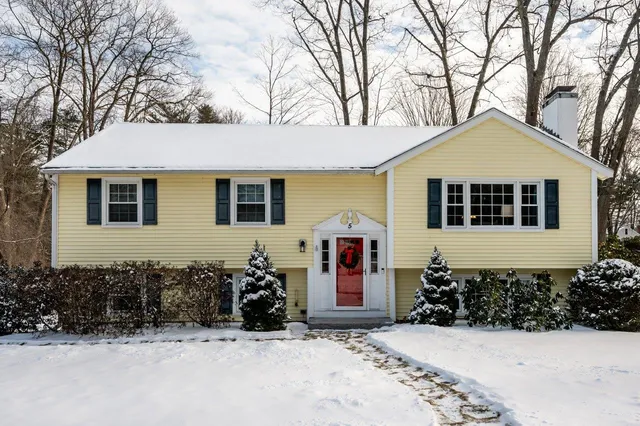 $700,000 | 5 Alden Avenue, North Hampton, NH 03862