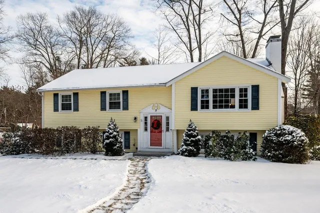 $700,000 | 5 Alden Avenue, North Hampton, NH 03862