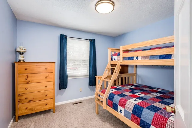 $700,000 | 5 Alden Avenue, North Hampton, NH 03862