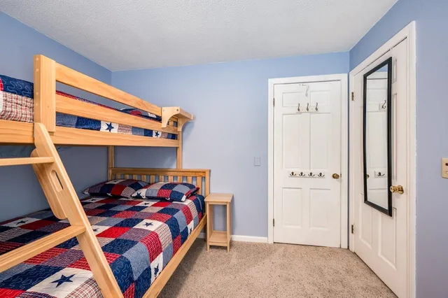 $700,000 | 5 Alden Avenue, North Hampton, NH 03862