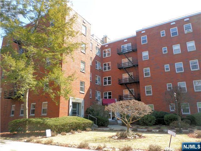 2330 Linwood Avenue, Unit 4F Fort Lee, NJ 07024 - Photo 3 of 13 a front view of a building