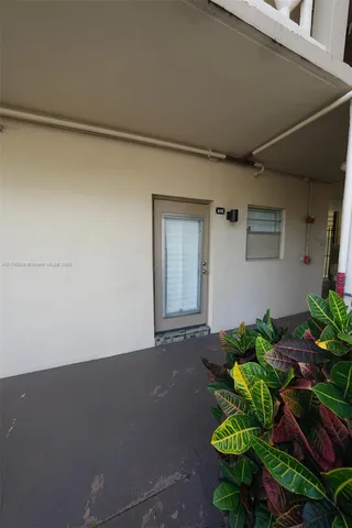 $91,999 | 4700 Northwest 35th Street, Unit 408, Lauderdale Lakes, FL 33319