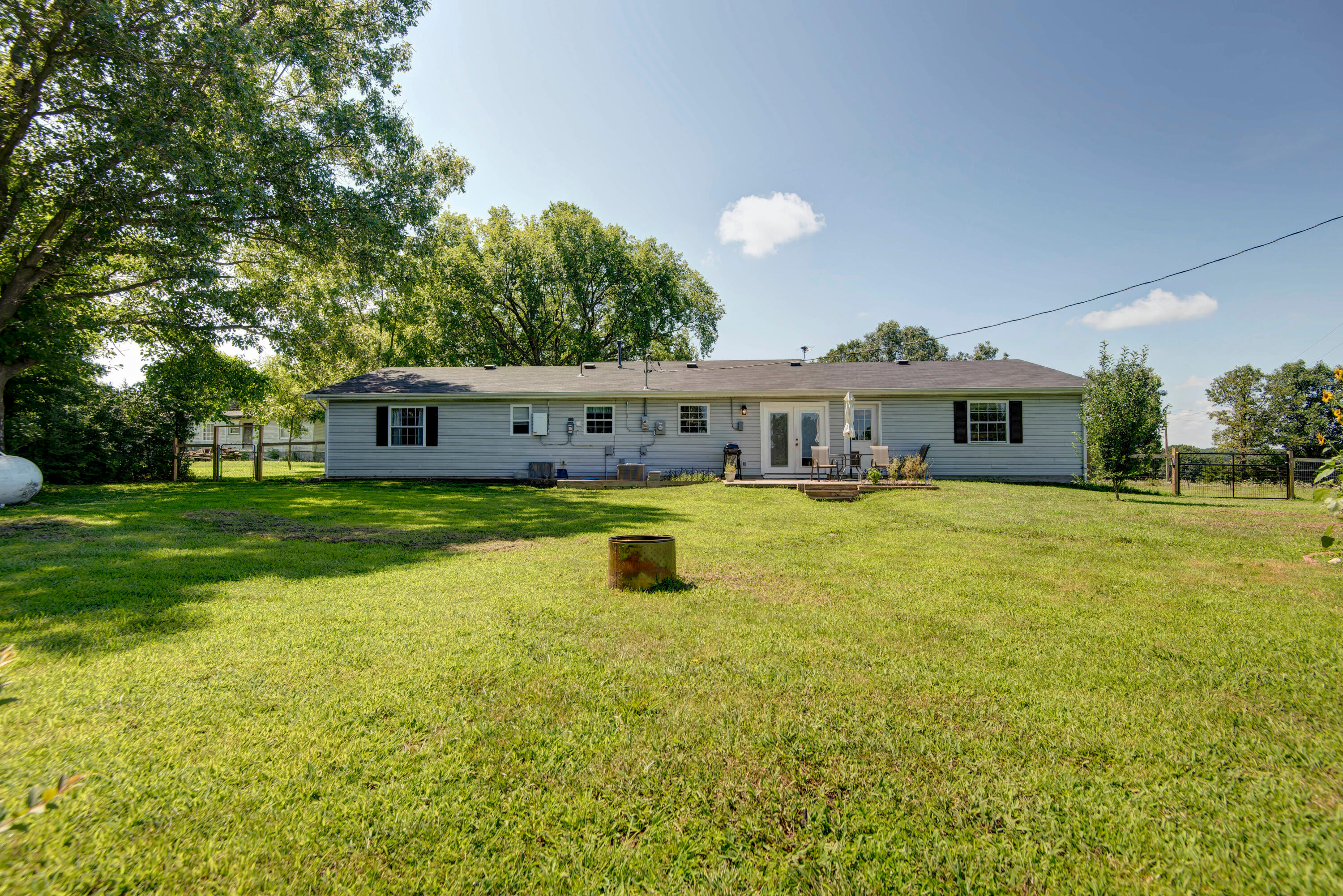 4302 UU Road Elkland, MO 65644 - Photo 19 of 21 Back View of home