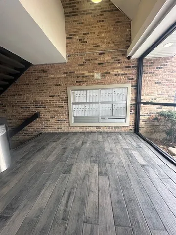 $194,700 | 1813 Hemlock Place, Unit 311, Schaumburg, IL 60173