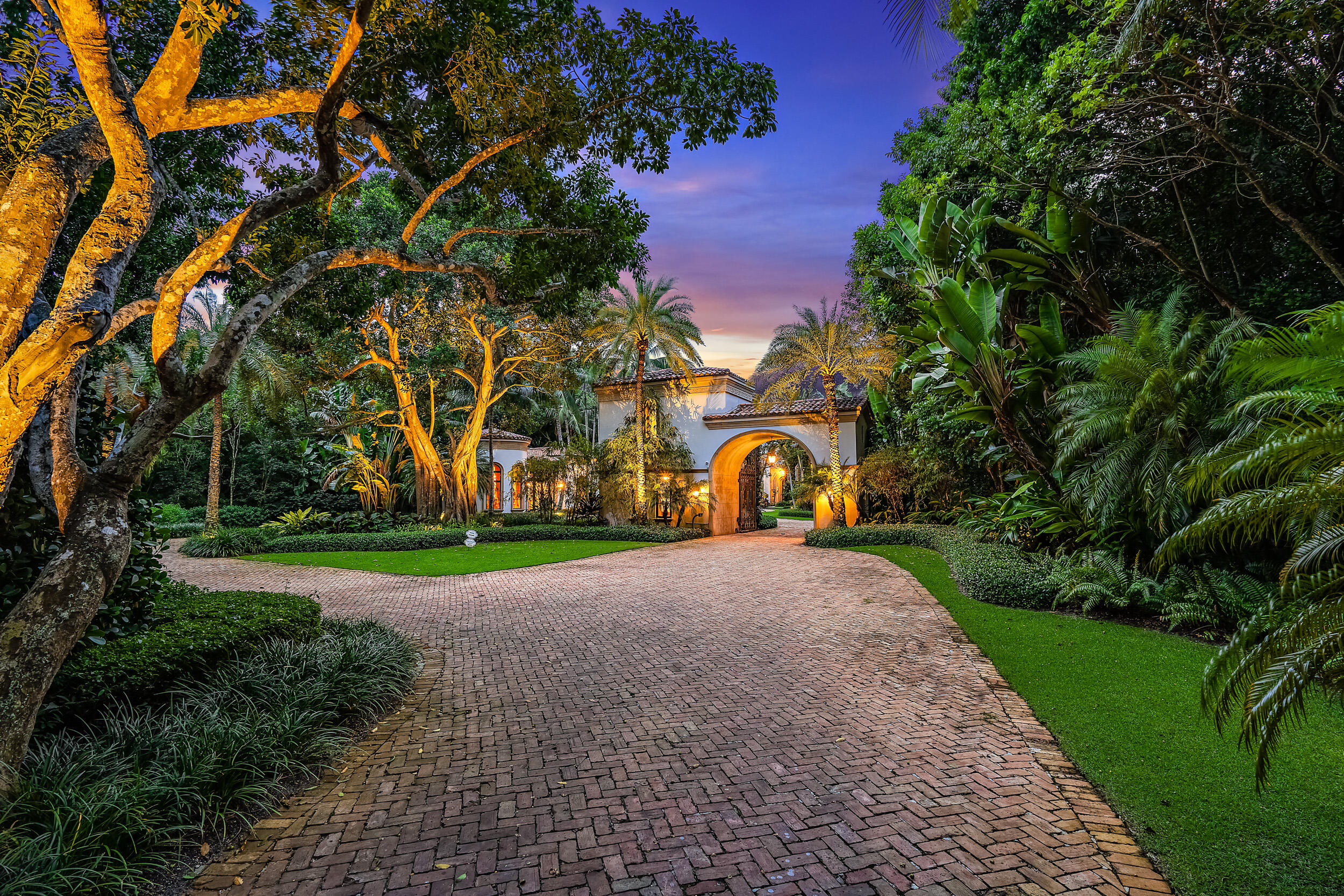 312 South Beach Road Hobe Sound, FL 33455 - Photo 12 of 12 Entrance / Gate House