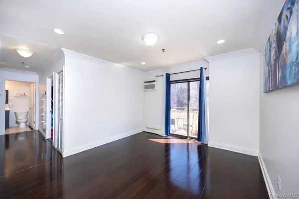 $518,000 | 141-16 84th Drive, Unit 4B | Briarwood