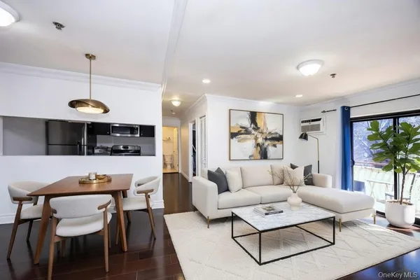 $518,000 | 141-16 84th Drive, Unit 4B | Briarwood