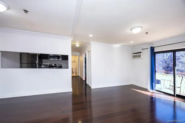 $518,000 | 141-16 84th Drive, Unit 4B | Briarwood