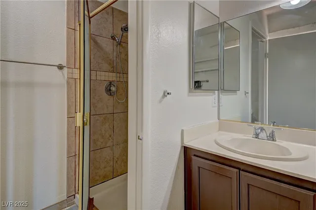 $1,750 | 5450 Morris Street, Unit 1220, Las Vegas, NV 89122