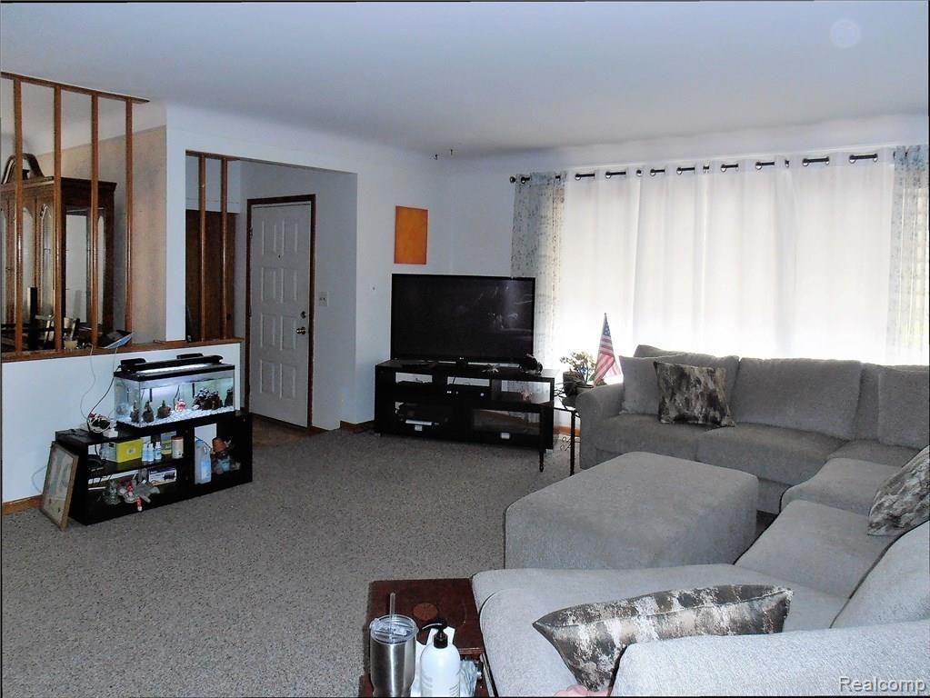 27690 Jean Road Warren, MI 48093 - Photo 7 of 36 Living room with neutral colors
