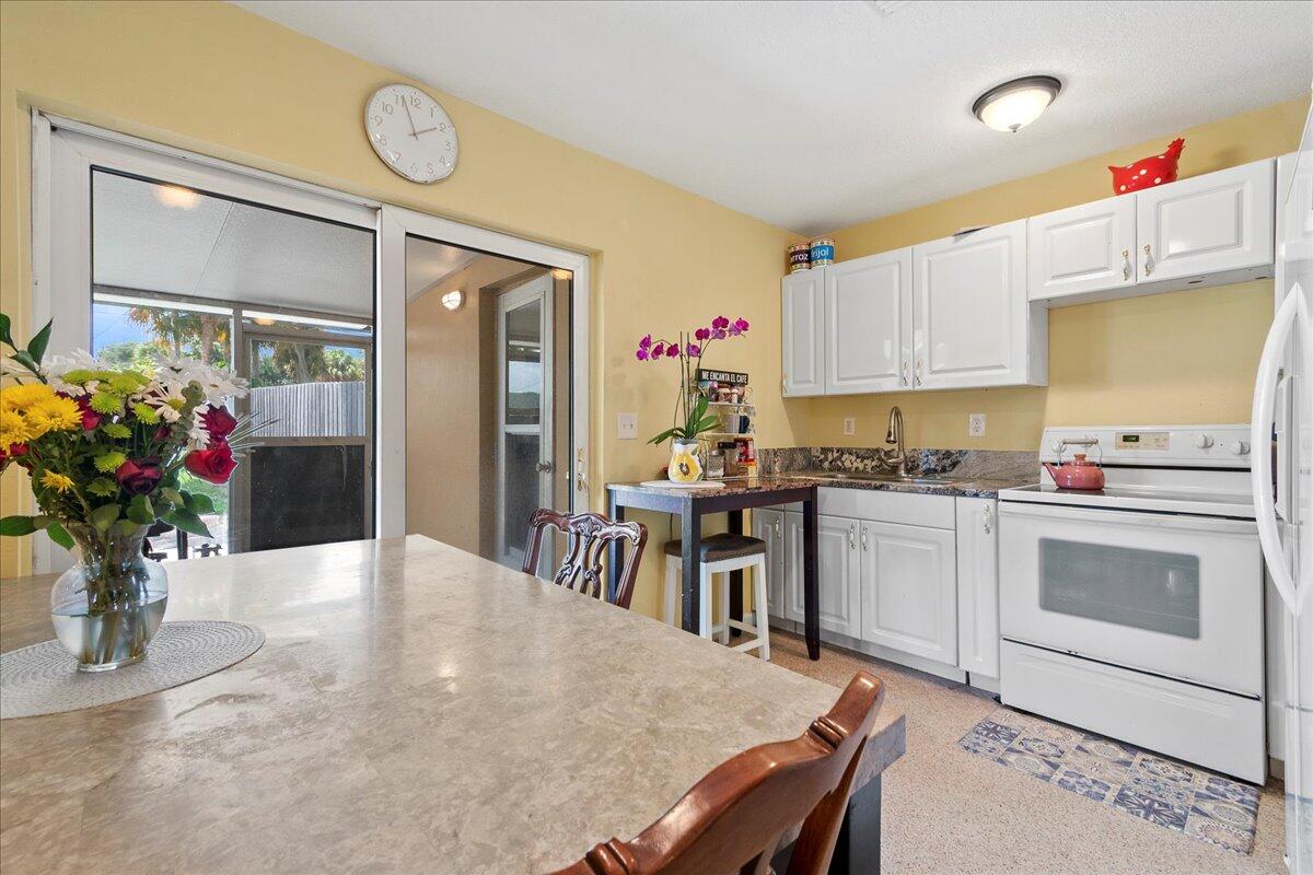422 Robalo Court Stuart, FL 34996 - Photo 7 of 21 28-JLC1237