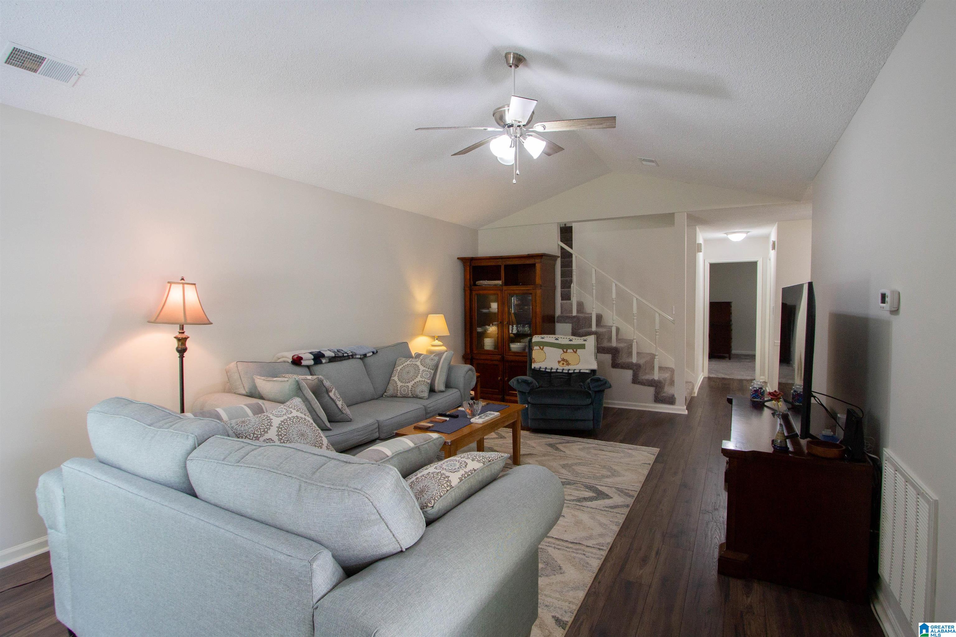 1822 Oakleaf Lane Birmingham, AL 35215 - Photo 4 of 28