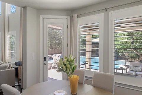 $950,000 | 15504 Cabrillo Way, Austin, TX 78738