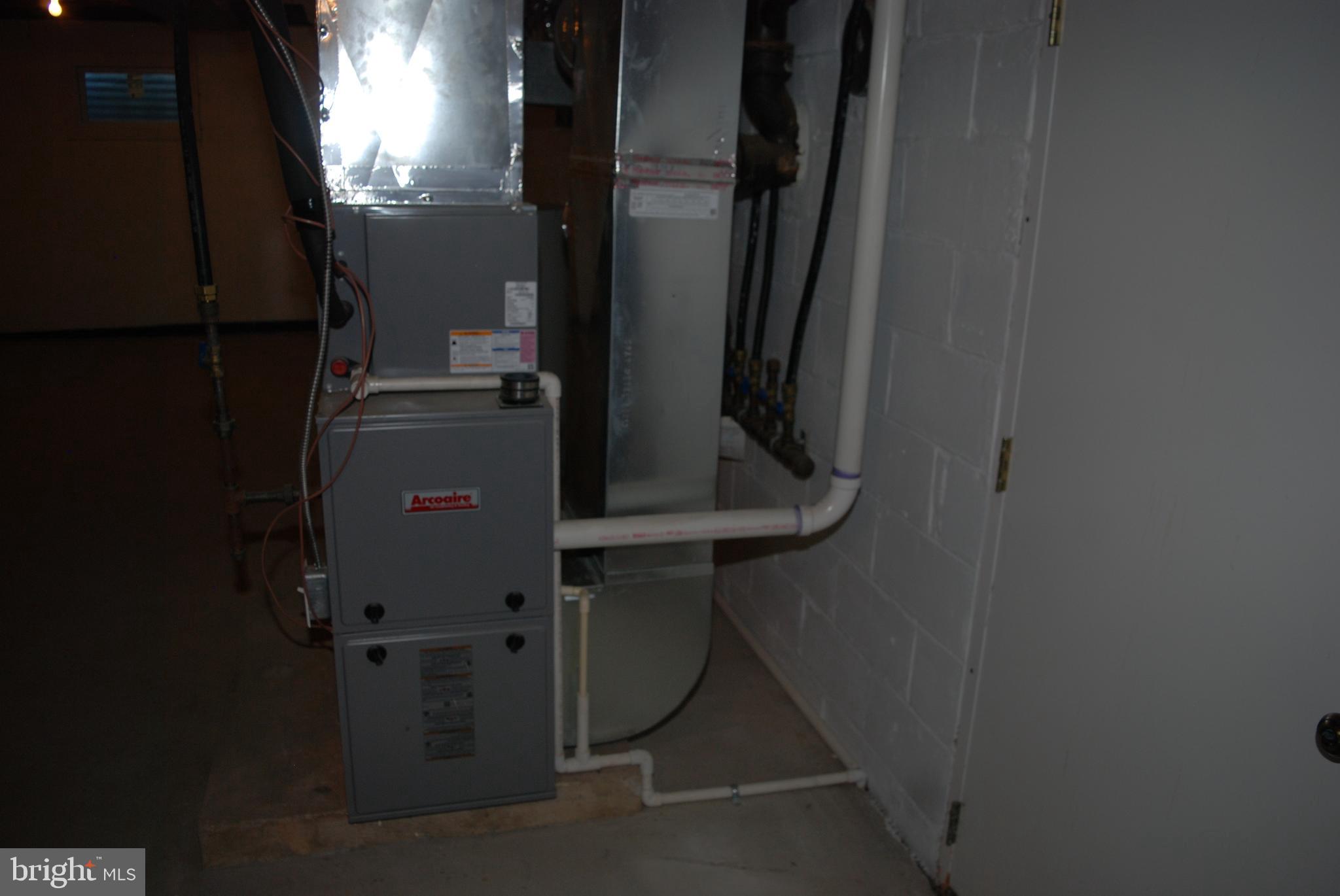 852 Benge Road Hockessin, DE 19707 - Photo 29 of 33 High Efficiency Heating System