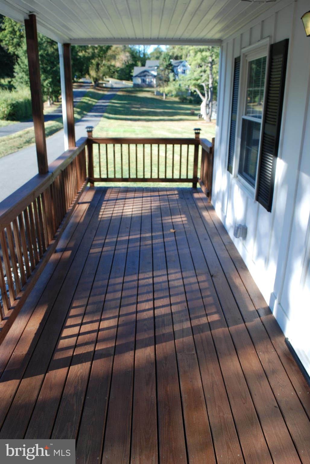 852 Benge Road Hockessin, DE 19707 - Photo 31 of 33 Covered Deck