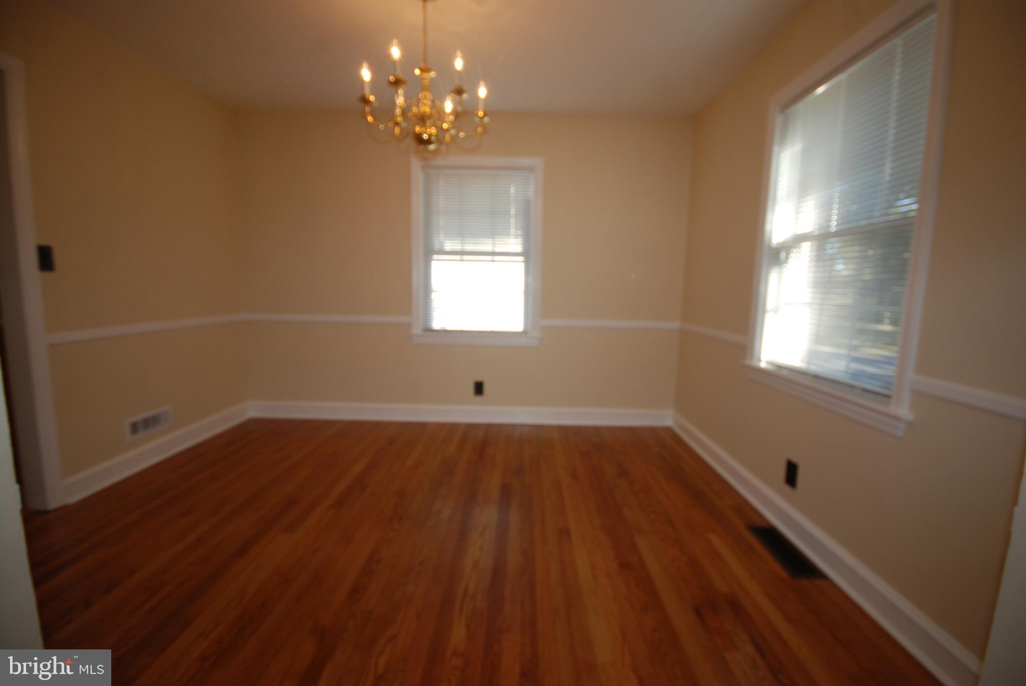 852 Benge Road Hockessin, DE 19707 - Photo 9 of 33 Dining Room