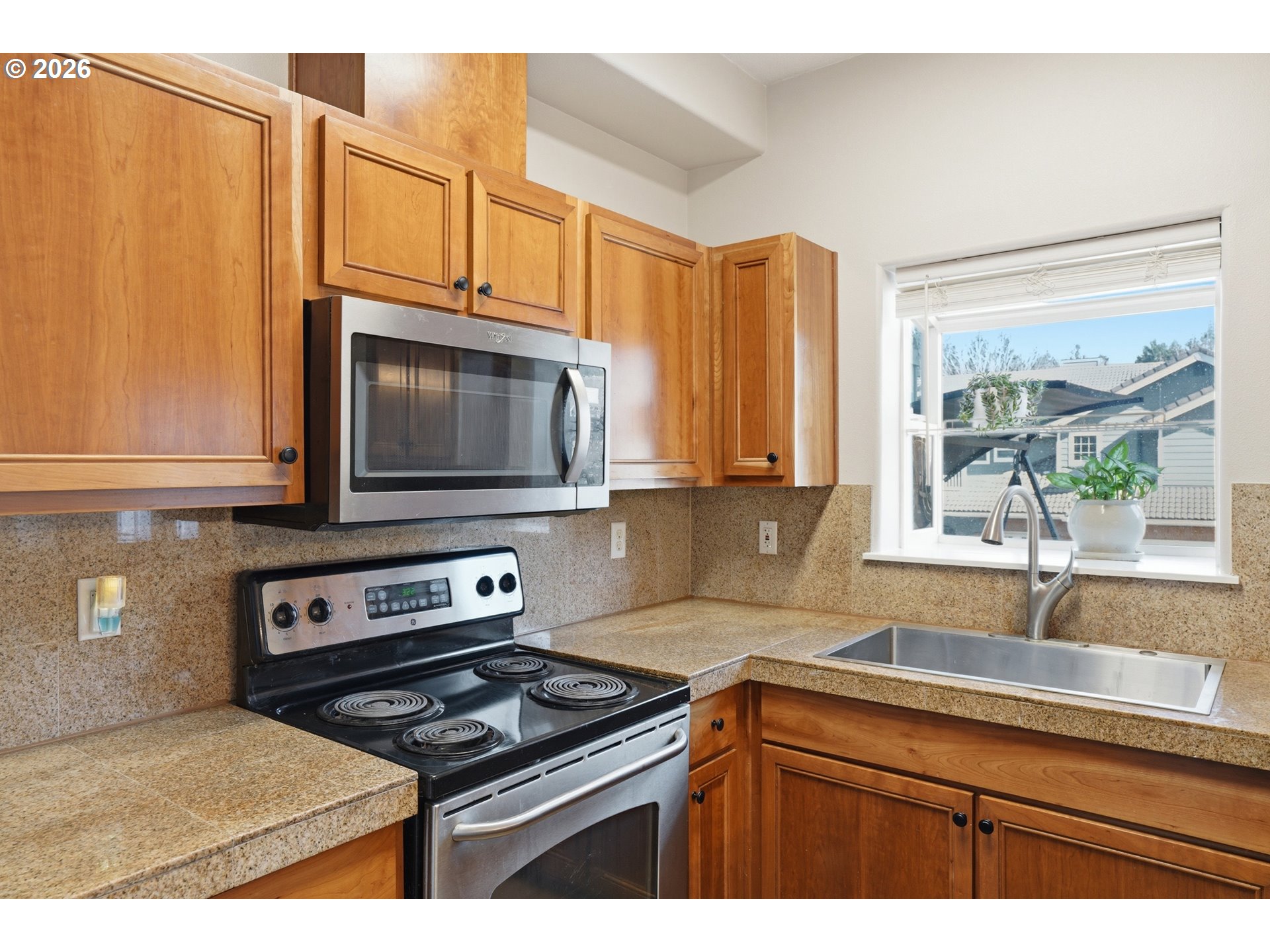 30330 Southwest Rebekah Street Wilsonville, OR 97070 - Photo 14 of 44