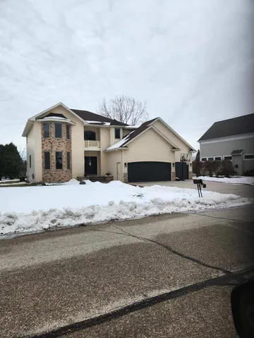 $469,900 | 231 Bosworth Lane, Neenah, WI 54956