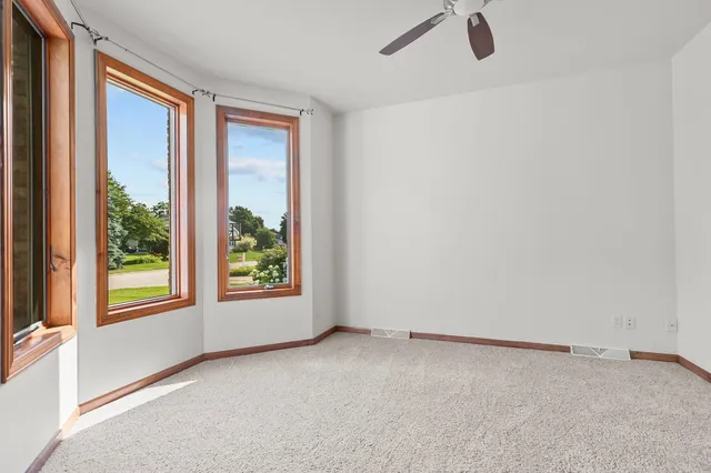 $469,900 | 231 Bosworth Lane, Neenah, WI 54956